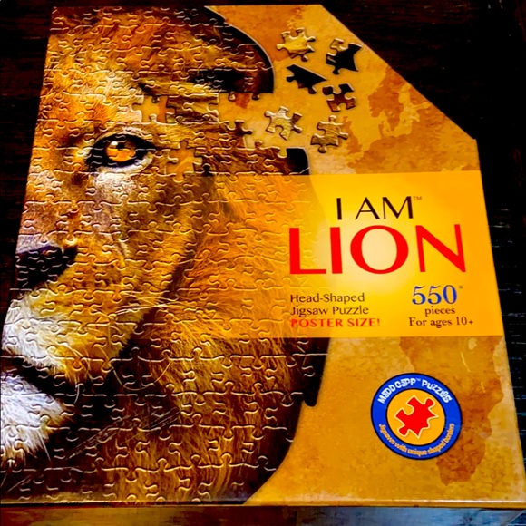 Other - 550+pc Lion Head Shaped Puzzle